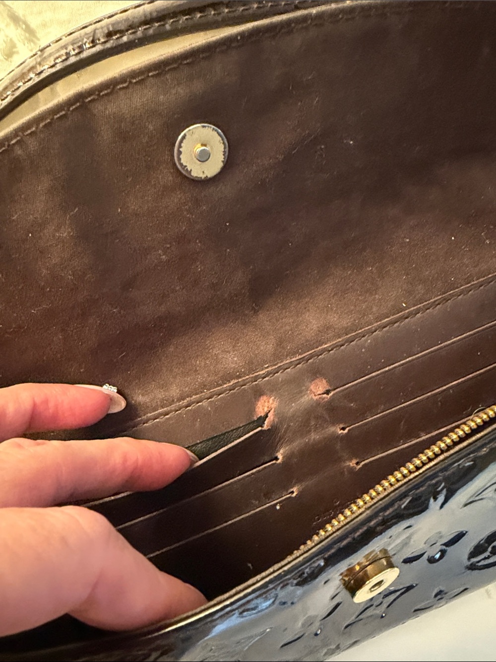 Louis Vuitton Vernis Patent Leather Mini Wristlet in Deep Plum and clutch wallet - Picture 9 of 10